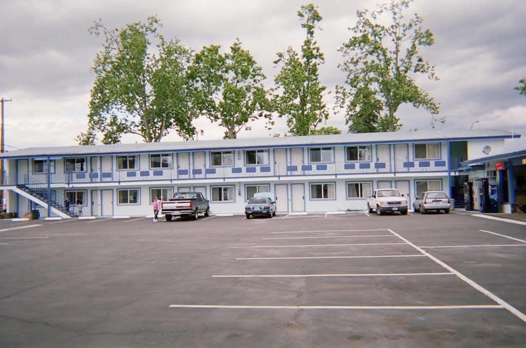 Stardust Motel Redding Exterior photo